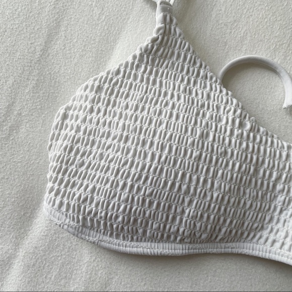 white smocked scoop neck bikini top 🤍 - Picture 3 of 4
